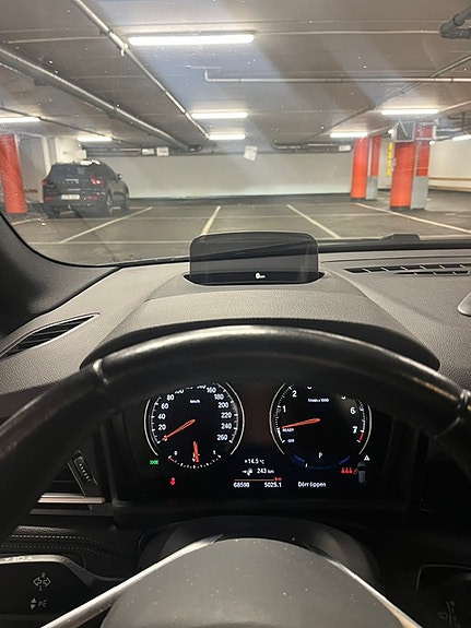 BMW 225xe 11 of 13