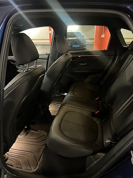 BMW 225xe 10 of 13