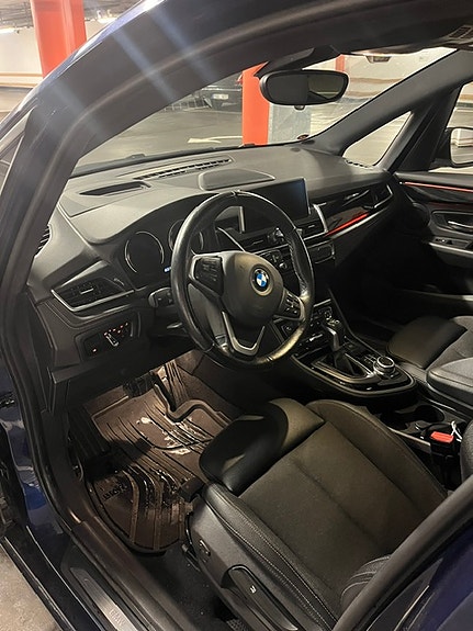 BMW 225xe 8 of 13