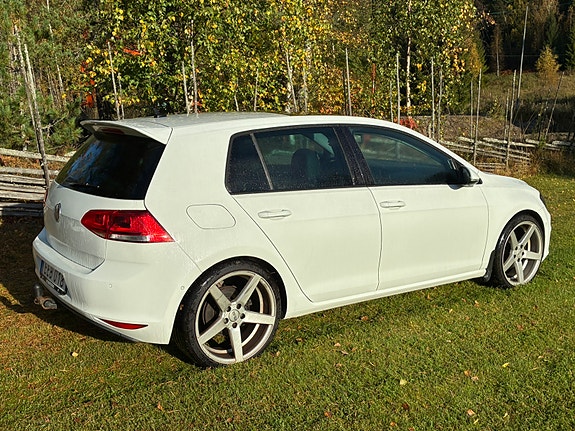 Volkswagen Golf IV 2 of 5