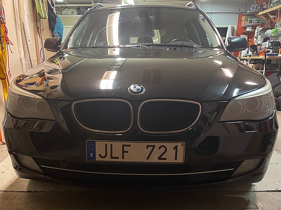BMW 520d 3 of 7