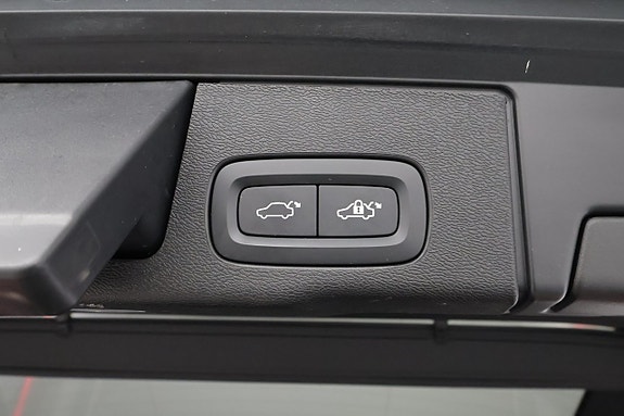 Volvo XC60 28 of 28