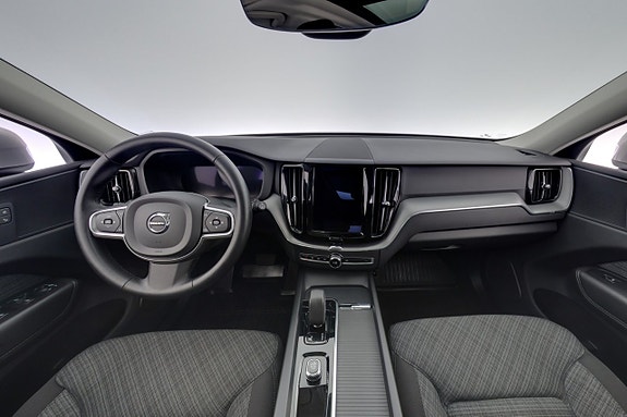 Volvo XC60 13 of 28