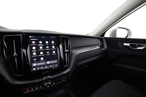 Volvo XC60 23 of 28