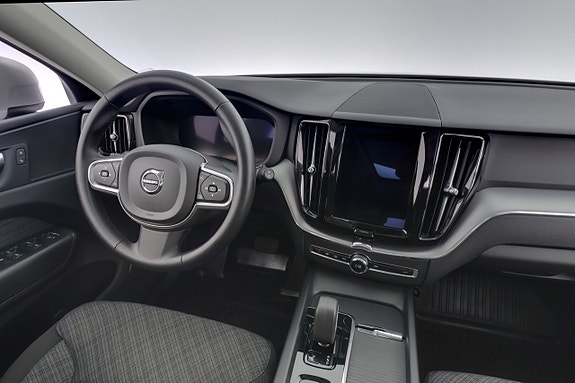 Volvo XC60 15 of 28
