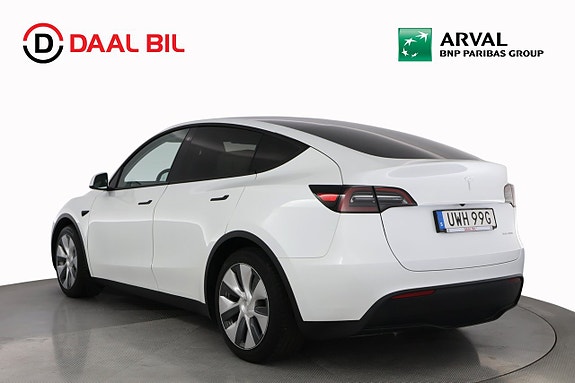 Tesla Model Y 8 of 26