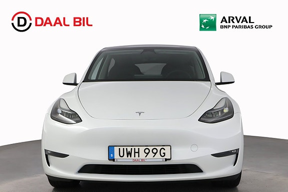 Tesla Model Y 2 of 26