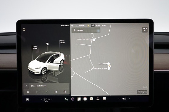 Tesla Model Y 17 of 26