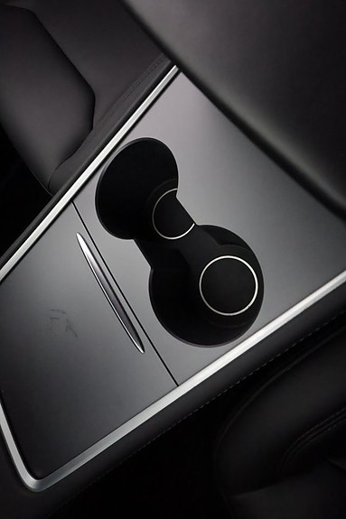Tesla Model Y 23 of 26