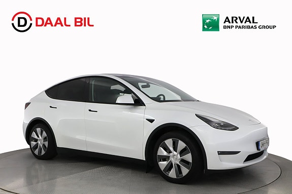 Tesla Model Y 4 of 26