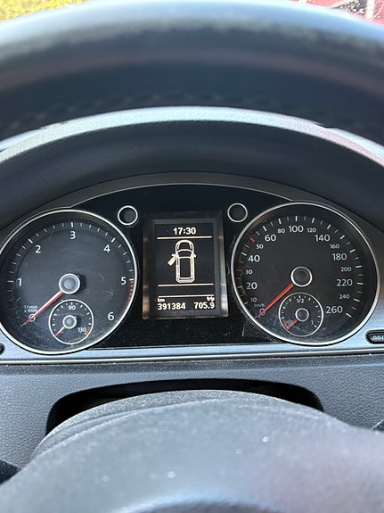 Volkswagen Passat 8 of 10