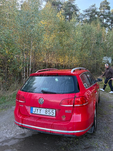 Volkswagen Passat 2 of 10