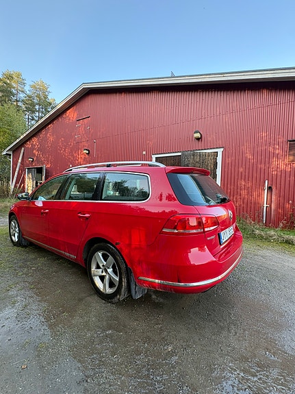 Volkswagen Passat 4 of 10