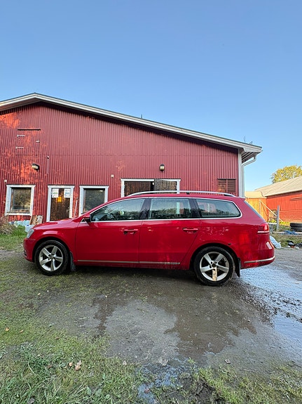 Volkswagen Passat 5 of 10