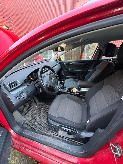 Volkswagen Passat 7 of 10