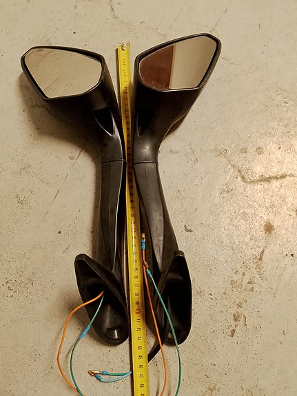 Product image 1 of 3