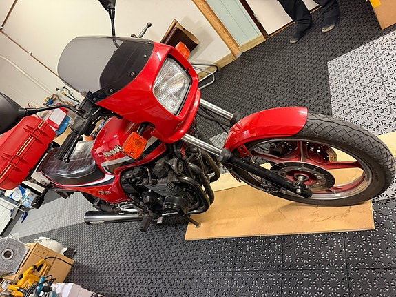 Kawasaki Z 550-H1/GP 4 of 9