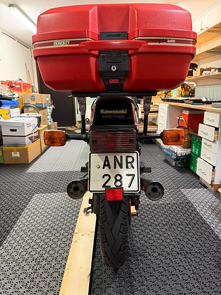 Kawasaki Z 550-H1/GP 9 of 9