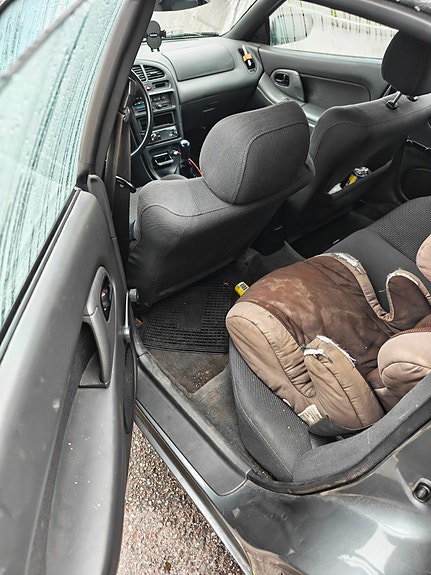 Mazda 323F 12 of 13