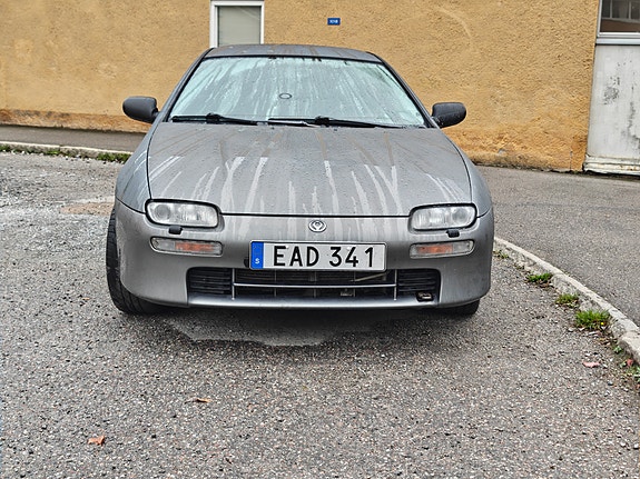 Mazda 323F 5 of 13