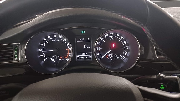 Skoda Superb 6 of 10