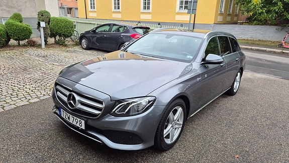 Mercedes-Benz E220 d 3 of 11