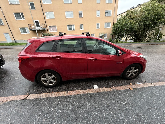 Hyundai i30 3 of 12