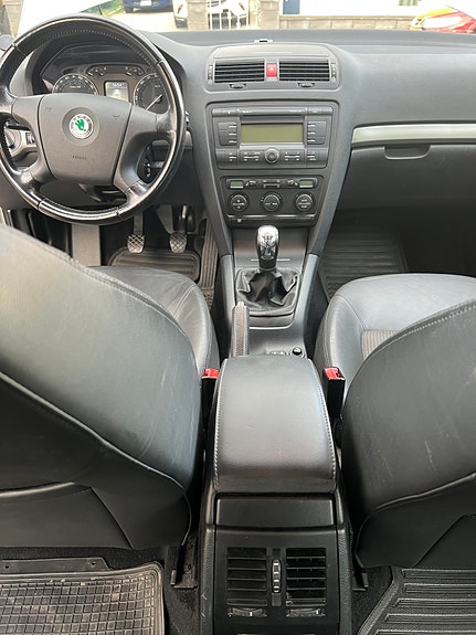 Skoda Octavia 6 of 10