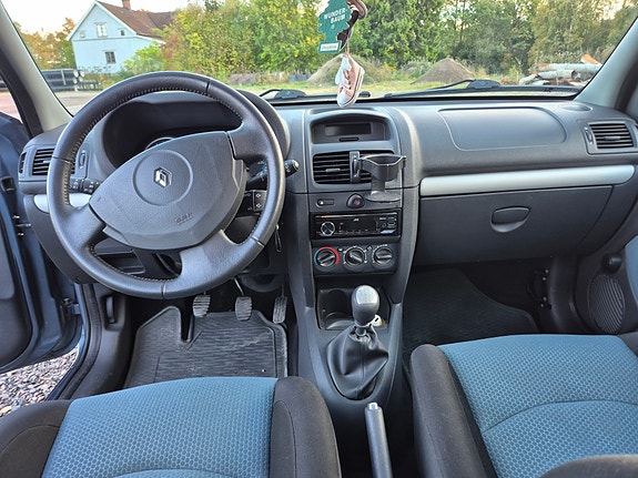 Renault Clio 4 of 6