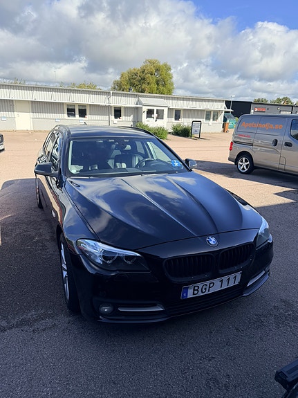BMW 520d 2 of 14