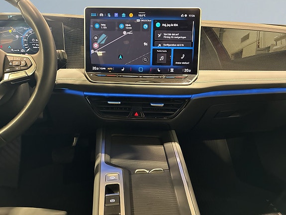 Volkswagen Passat 11 of 24