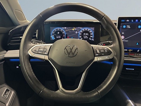 Volkswagen Passat 9 of 24