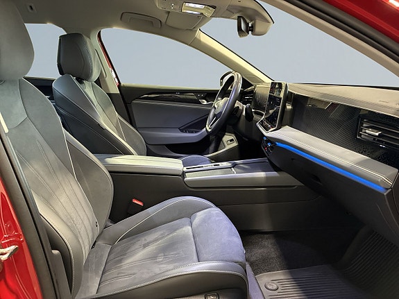 Volkswagen Passat 10 of 24