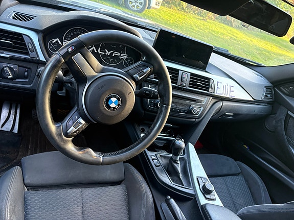 BMW 318d 4 of 6