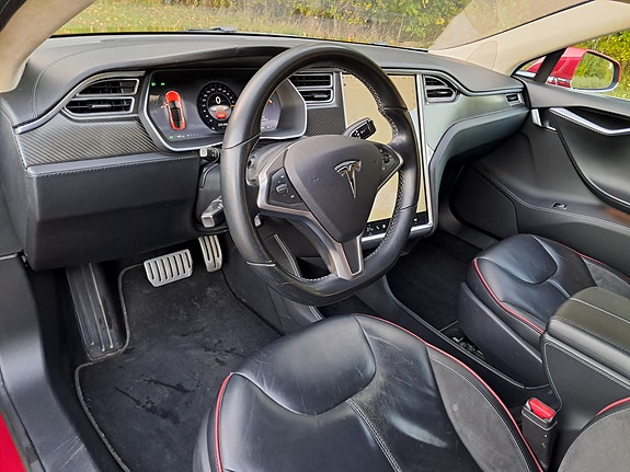 Tesla Model S 9 of 15