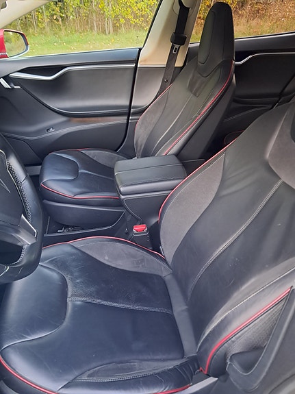Tesla Model S 10 of 15