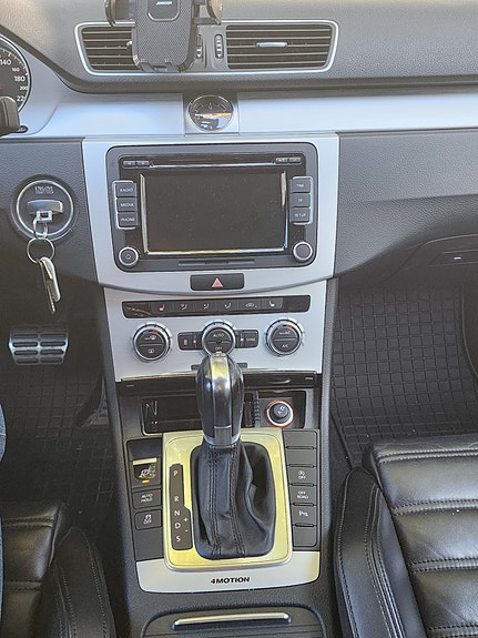 Volkswagen Passat Alltrack 10 of 10