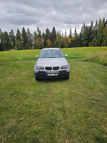 BMW X3 2 of 9