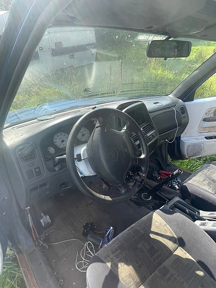 Nissan NP300 10 of 30