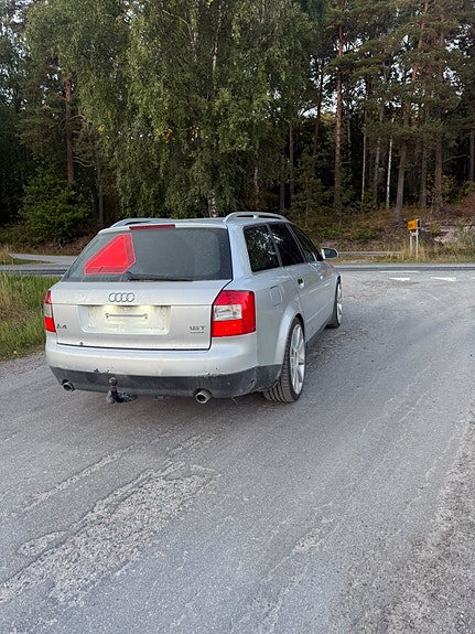 Audi A4 4 of 5