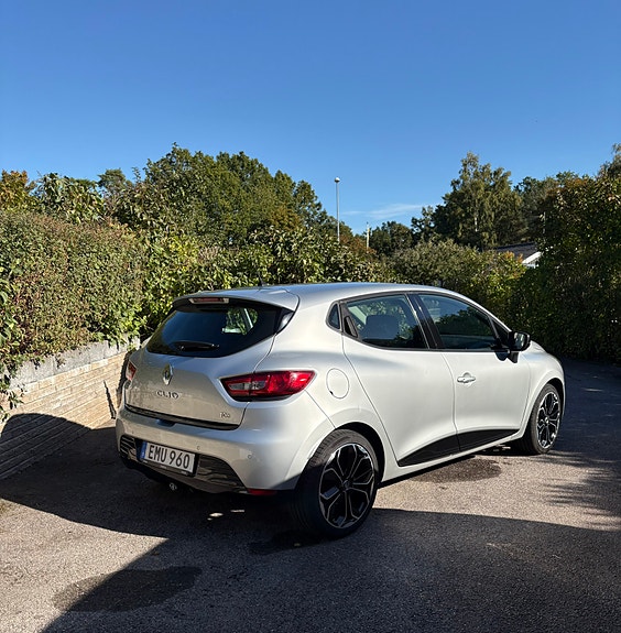 Renault Clio 2 of 5