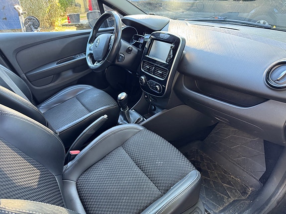 Renault Clio 4 of 10