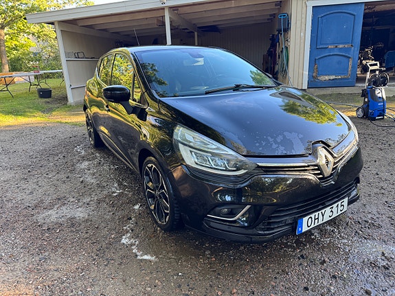Renault Clio 8 of 10