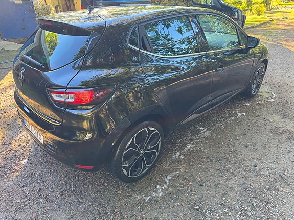 Renault Clio 10 of 10