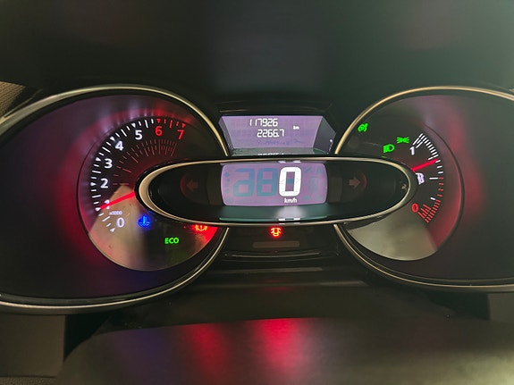 Renault Clio 2 of 10