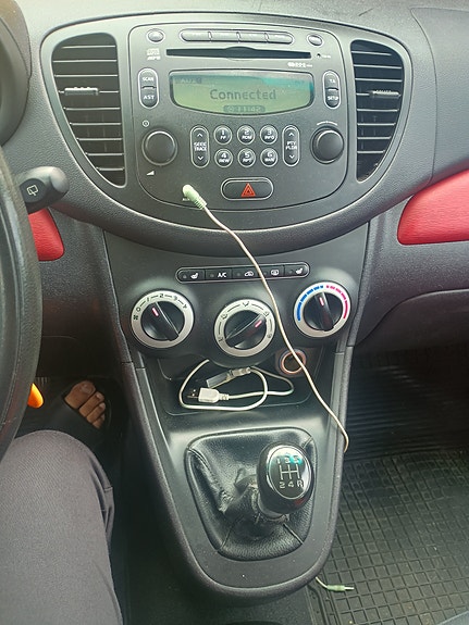 Hyundai i10 4 of 6