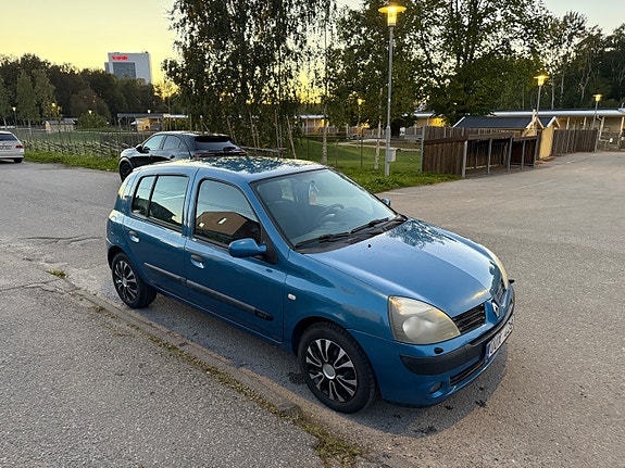 Renault Clio 15 of 15