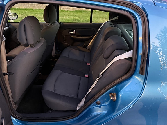 Renault Clio 13 of 15