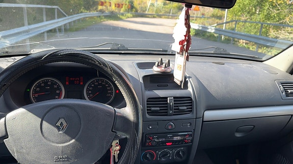 Renault Clio 7 of 9