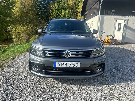 Volkswagen Tiguan Allspace 4 of 8